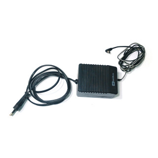 AETHRA A-11A - Adattatore Tensione 230V 100mA 50Hz - 12V 1A