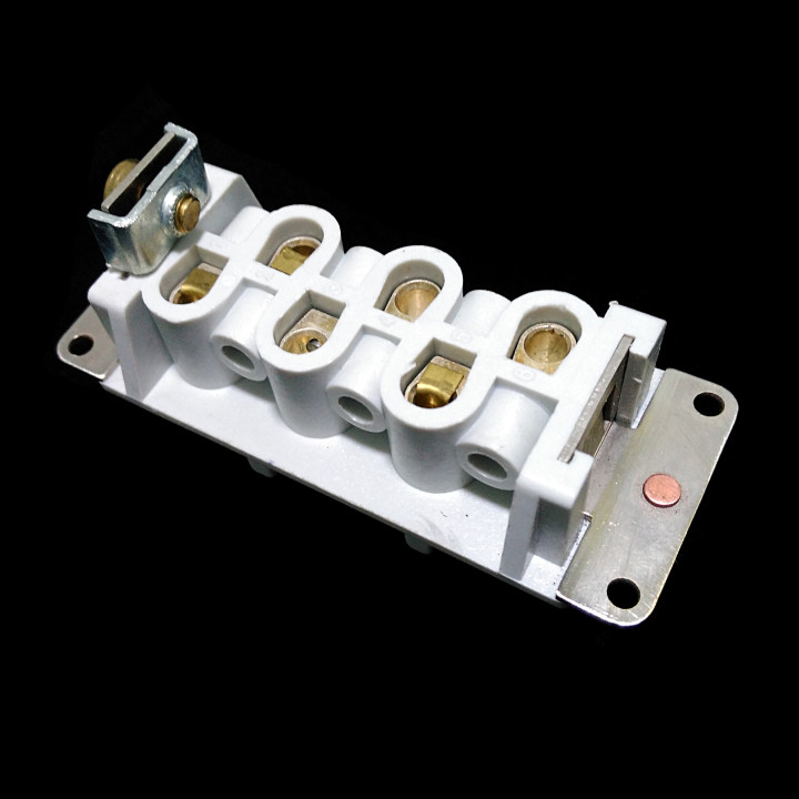 ILME CPM06 - Connettore Rettangolare Maschio 6-Poli 35A 380V