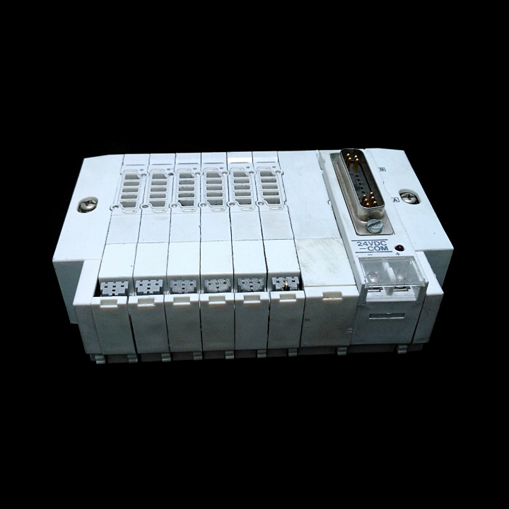 SMC SS5Y3-45NFD-06D-C6-Q - Manifold con 6 Stazione per Elettrovalvola