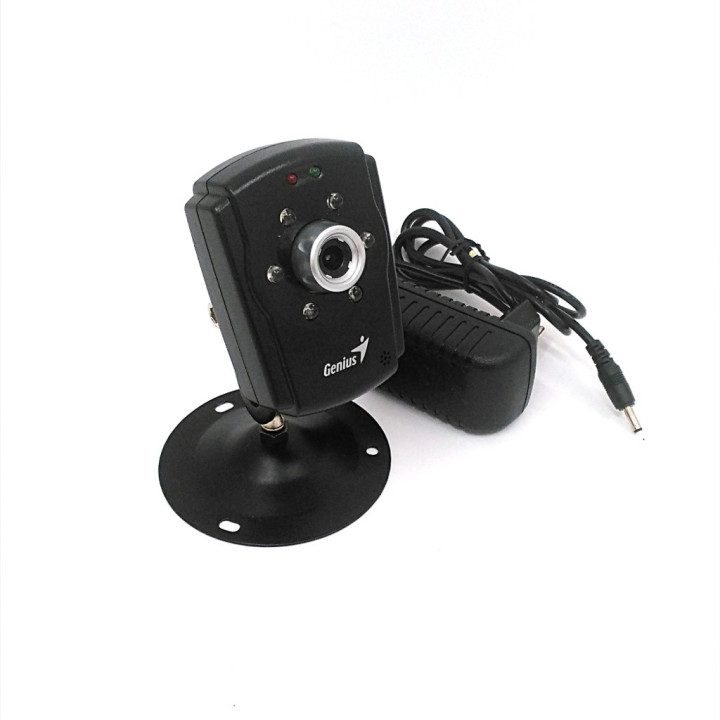 GENIUS SECURE300R - Telecamera di Rete con Sei Visioni Notturne a Infrarossi IPCam SECURE300R