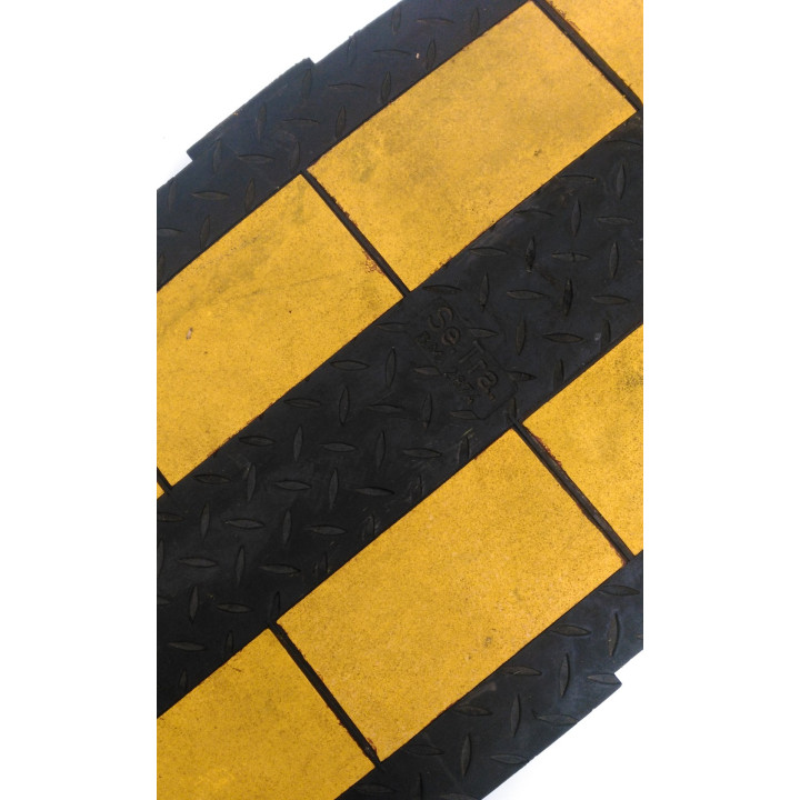 SE.TRA H5 -  Dosso in Gomma ad Incastro Certificato 900x490mm