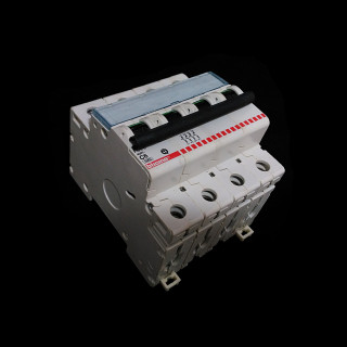 BTICINO F84/6 - Interruttore Magnetotermico C6 4P