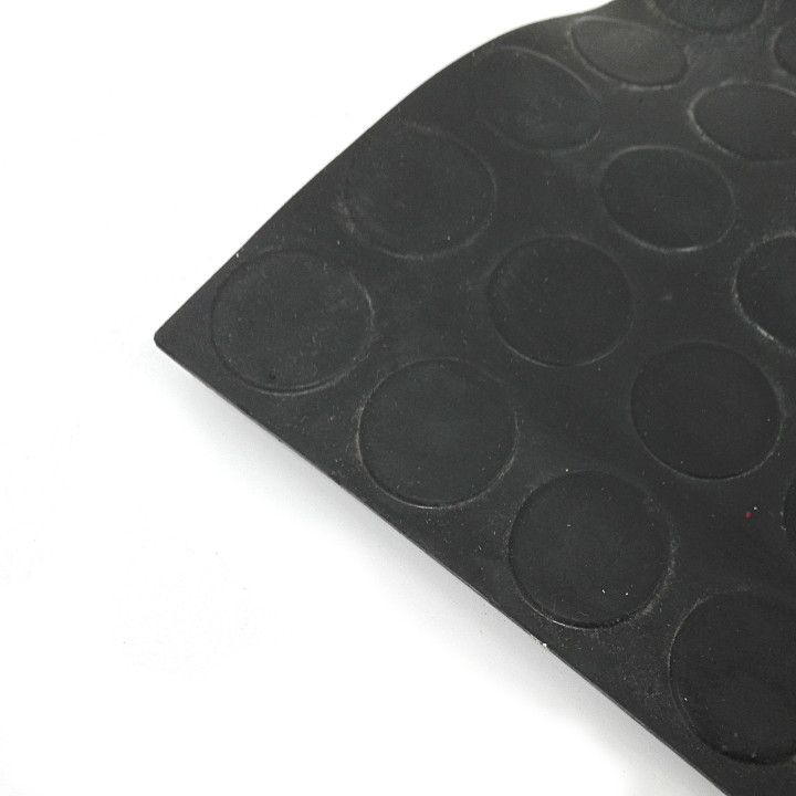 JUNGHEINRICH - Tappetino in Gomma Bullonato per KMS100 - 50x50cm - Nero