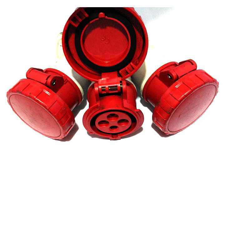 WURTH 606.3515-263WI - Presa Industriale a 3 Uscite 3P+T, 400V, 16A, IP66