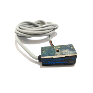 FESTO SMTO-1-PS-K-LED-24-C - Sensore di Prossimita 10-30VDC 200mAC - 1.55M