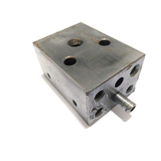 Blocco di Supporto in Acciaio 65.5x40x30mm