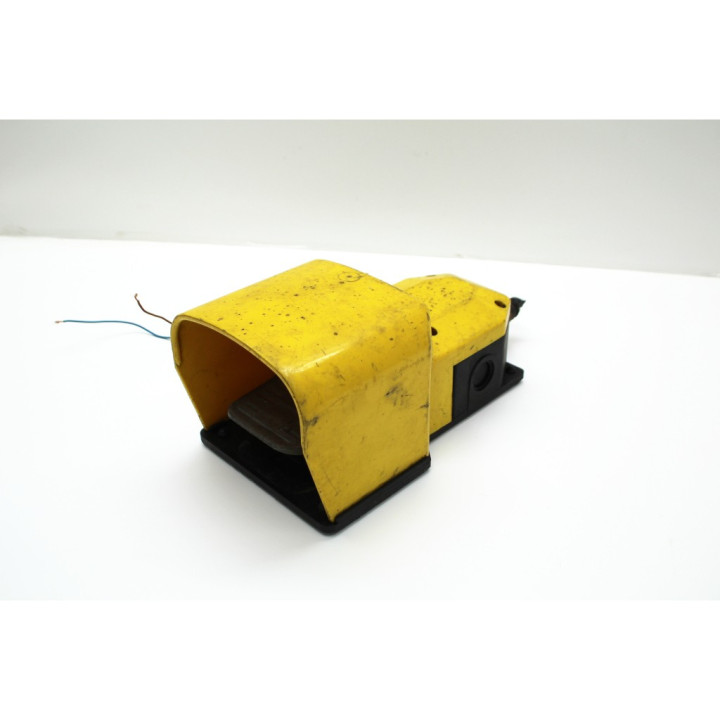 Interruttore a pedale per funzioni di sicurezza Pizzato