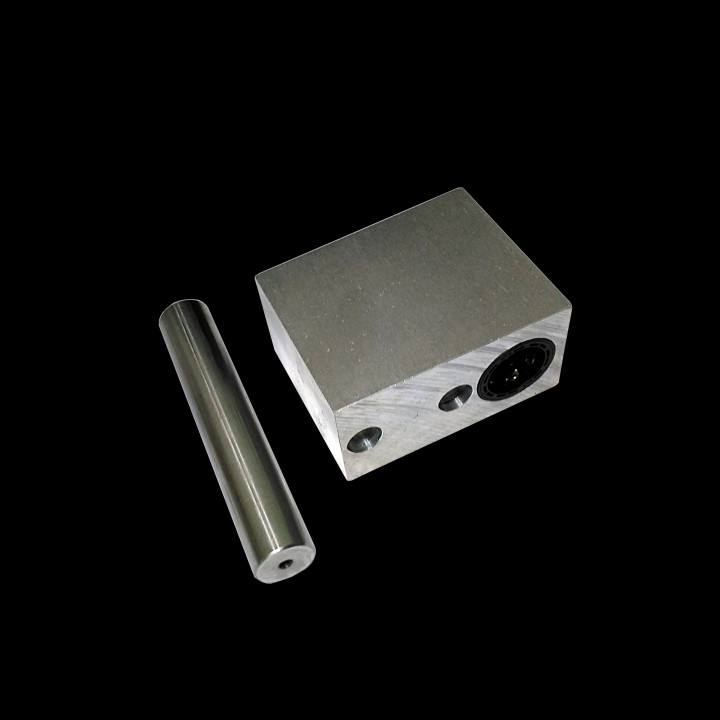 Cuscinetto Lineare con Albero di Acciaio